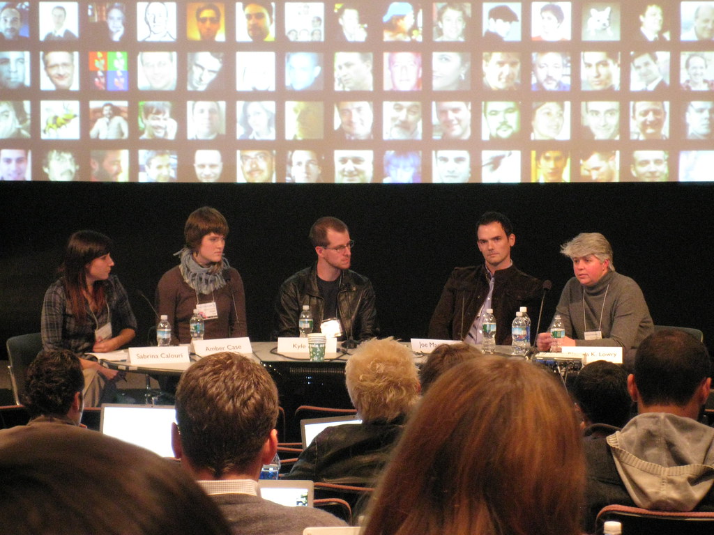 File:Mit-futures-entertainment-panel.jpg